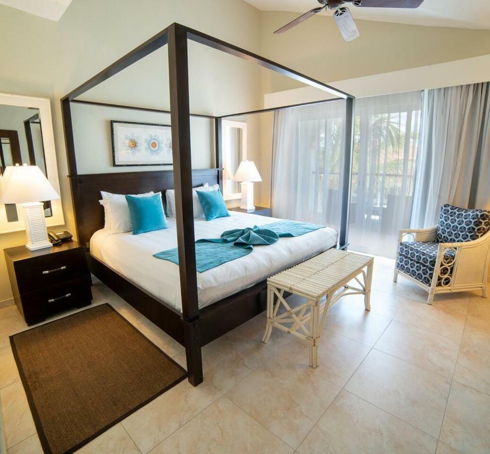 Quarto com Vista Piscina